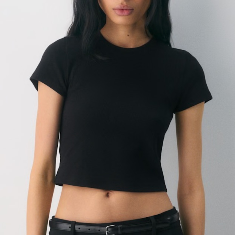 Aritzia TNA HomeStretch™ Rib Crew Waist T-Shirt Cropped Black size Small